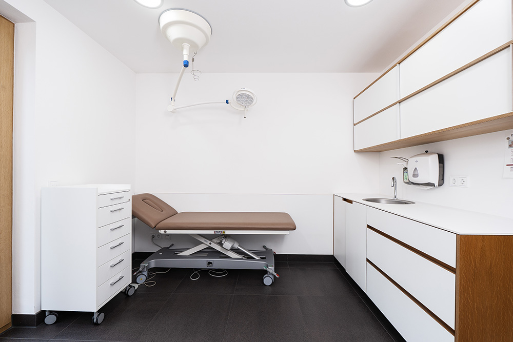 hausarzt-feldkirchen- ax700079